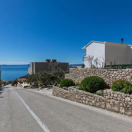 Διαμέρισμα With A Parking Space - 21823 *