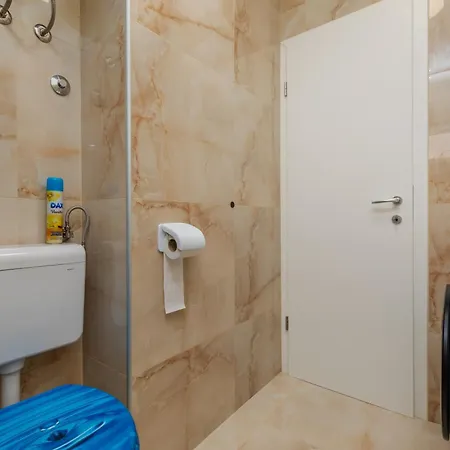 Apartment With Parking Space - 21823