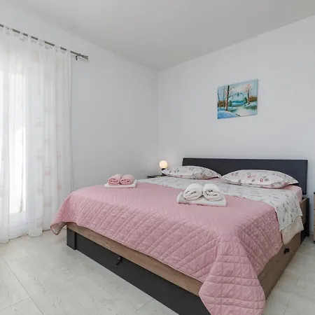 With Parking Space - 21823 Apartment Makarska