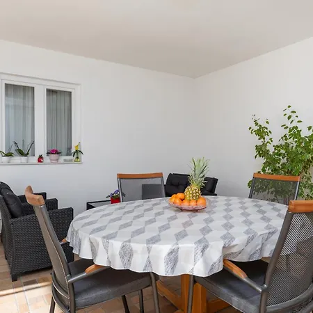 With Parking Space - 21823 Apartment Makarska