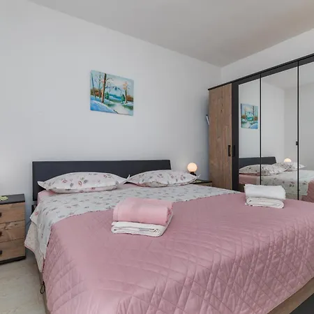 With Parking Space - 21823 Apartment *